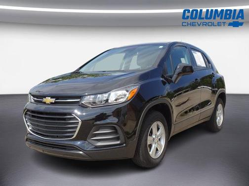 Mosaic Black Metallic 2022 Chevrolet Trax LS