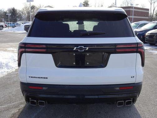 2024 Chevrolet Traverse LT