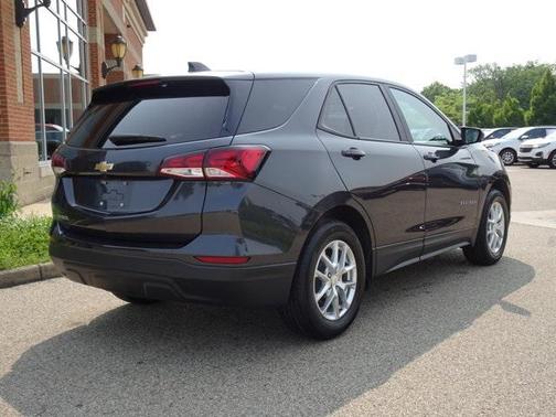 2022 Chevrolet Equinox LS