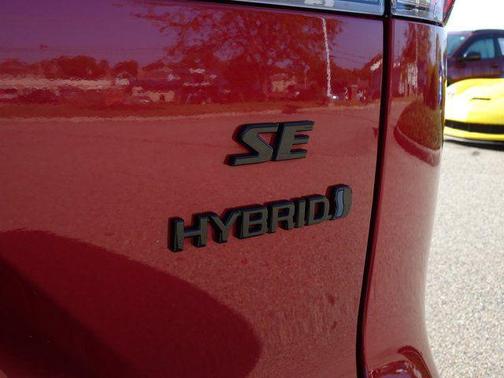 2024 Toyota Corolla Hybrid SE