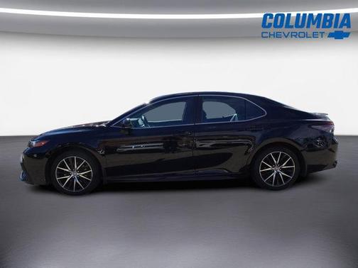 Midnight Black Metallic 2023 Toyota Camry SE