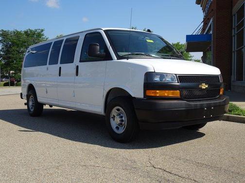 2024 Chevrolet Express 3500 LS