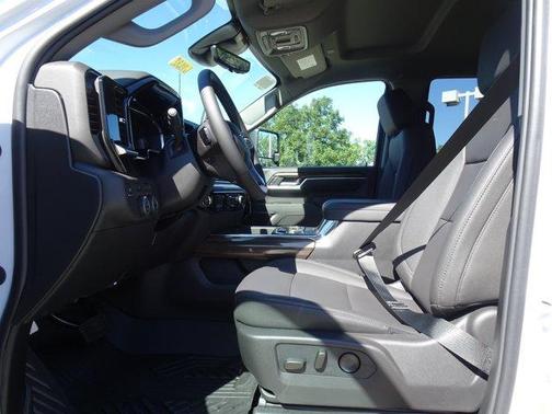 Summit White 2026 Chevrolet Silverado 2500 LT