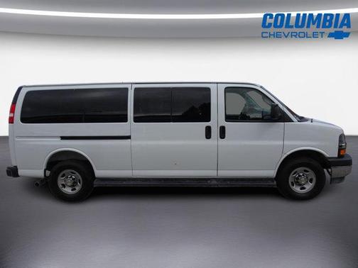 Summit White 2025 Chevrolet Express 3500 LT