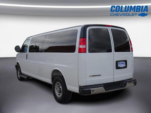 Summit White 2025 Chevrolet Express 3500 LT