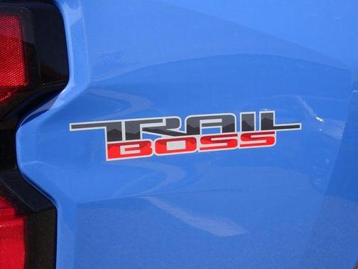 Reef Blue Metallic 2026 Chevrolet Colorado Trail Boss