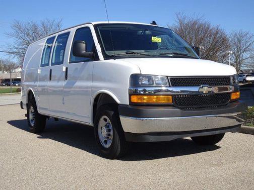2024 Chevrolet Express 2500 RWD 2500 Regular Wheelbase WT