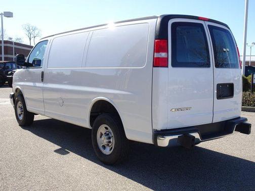 2024 Chevrolet Express 2500 RWD 2500 Regular Wheelbase WT