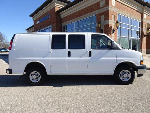 2024 Chevrolet Express 2500 RWD 2500 Regular Wheelbase WT