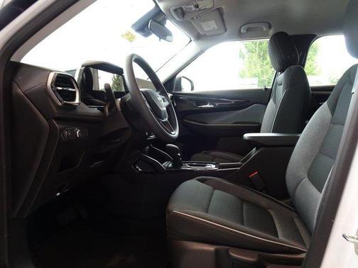 Summit White 2026 Chevrolet Trailblazer LS