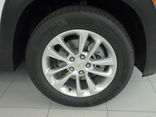 Summit White 2026 Chevrolet Trailblazer LS