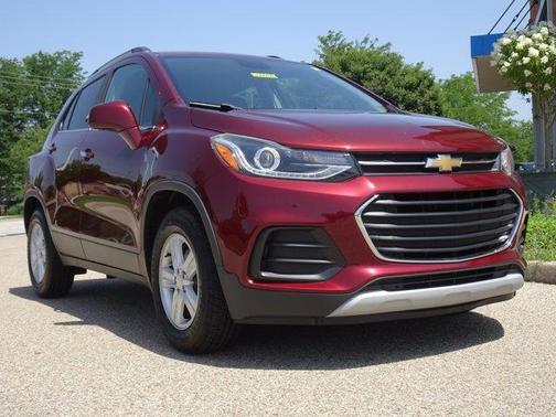 Crimson 2017 Chevrolet Trax LT