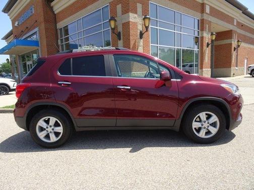 Crimson 2017 Chevrolet Trax LT