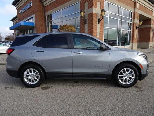 2023 Chevrolet Equinox LS