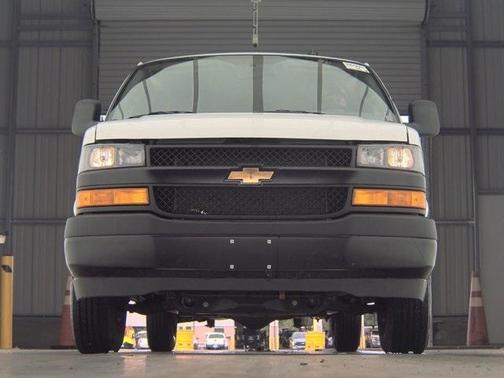 2024 Chevrolet Express 3500 LS