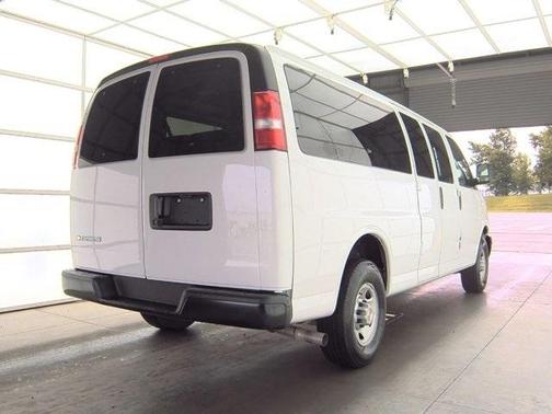 2024 Chevrolet Express 3500 LS