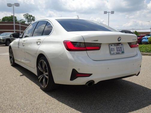 2019 BMW 330 i xDrive