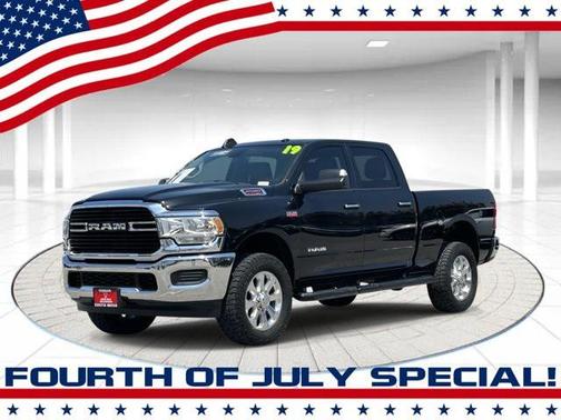 2019 RAM 2500 Big Horn Crew Cab 4x4 6'4' Box