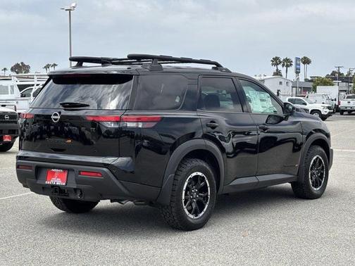 2025 Nissan Pathfinder Rock Creek 4WD