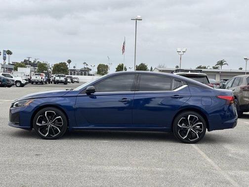2023 Nissan Altima SR Intelligent AWD