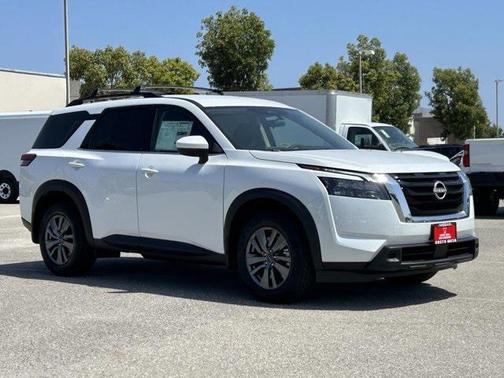 2025 Nissan Pathfinder SV FWD