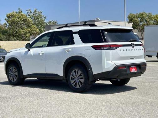 2025 Nissan Pathfinder SV FWD