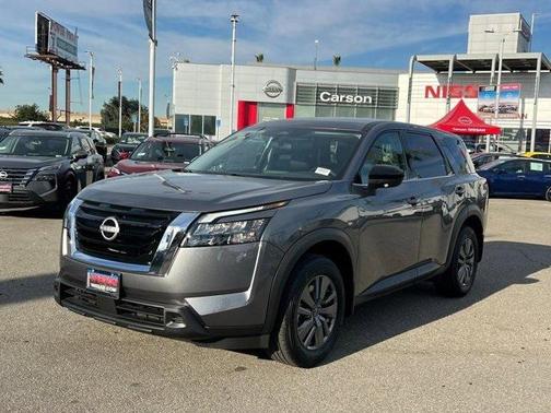 2025 Nissan Pathfinder S FWD