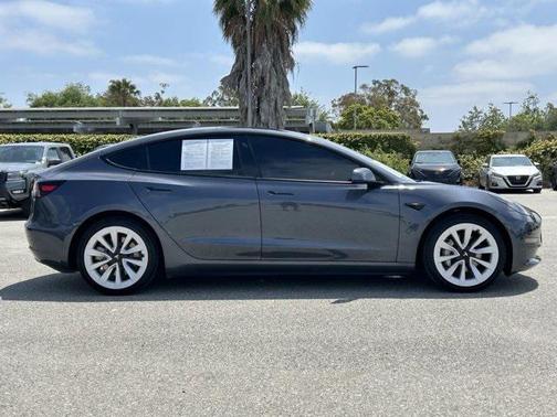 2022 Tesla Model 3 Standard Range