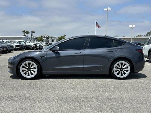 2022 Tesla Model 3 Standard Range