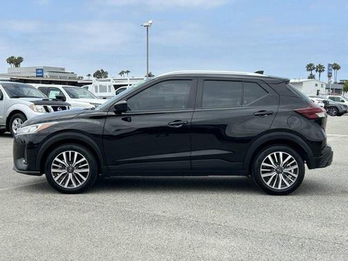 2022 Nissan Kicks SV