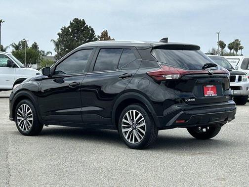 2022 Nissan Kicks SV