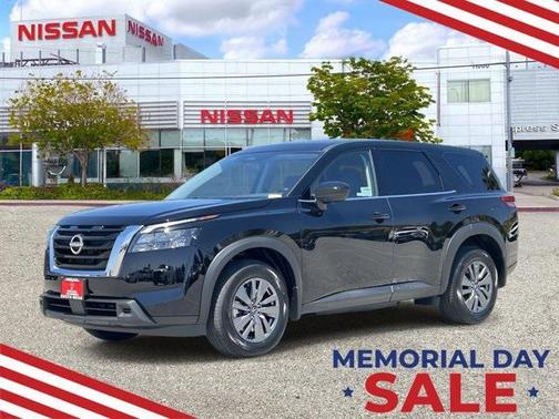 2025 Nissan Pathfinder S 4WD