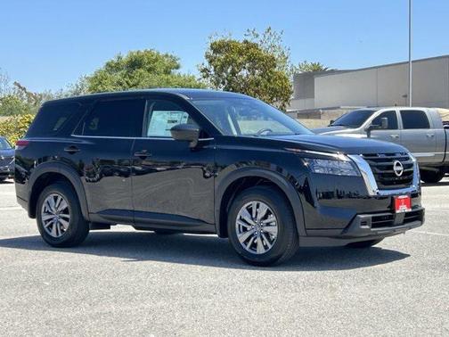 2025 Nissan Pathfinder S 4WD