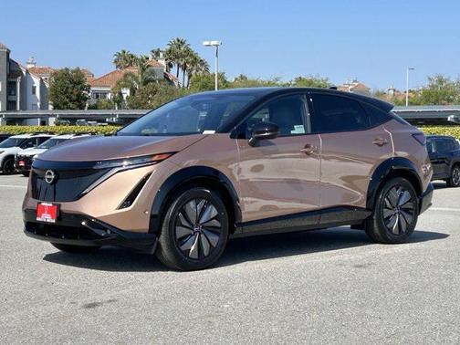 2025 Nissan ARIYA PLATINUM+