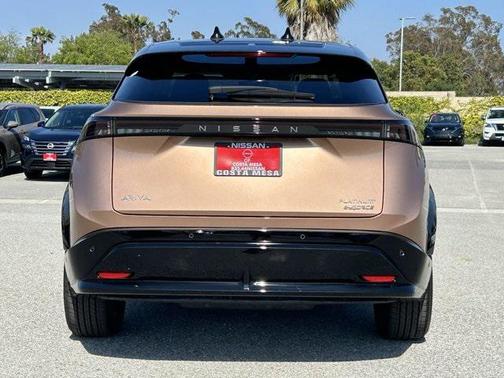 2025 Nissan ARIYA PLATINUM+