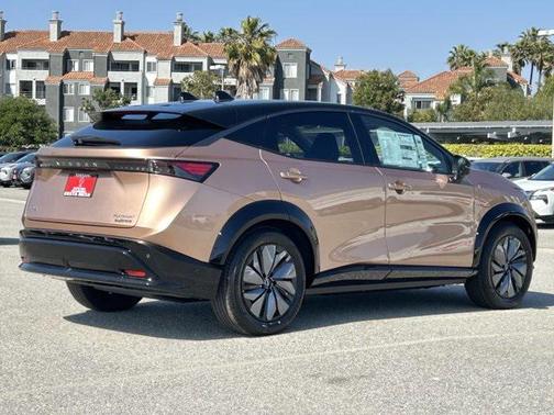 2025 Nissan ARIYA PLATINUM+