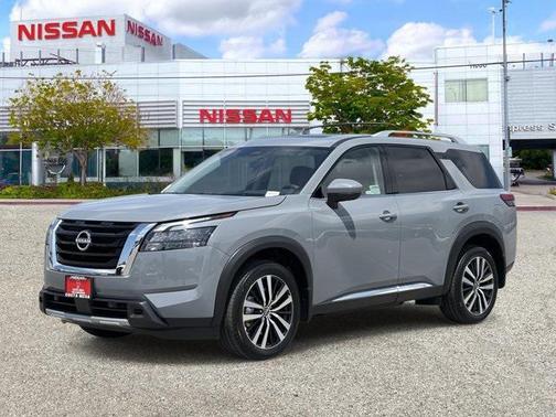 2025 Nissan Pathfinder Platinum 4WD