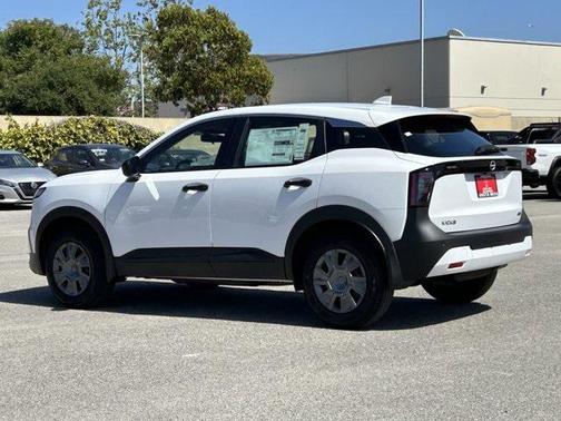 2025 Nissan Kicks S