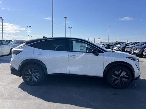 2025 Nissan ARIYA ENGAGE