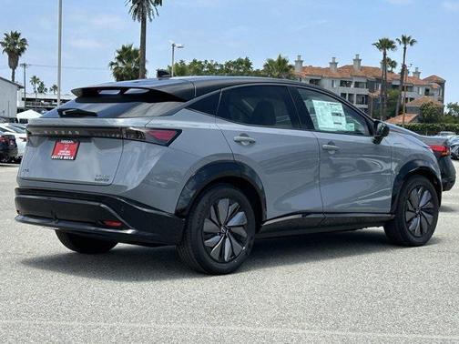 2025 Nissan ARIYA EVOLVE+