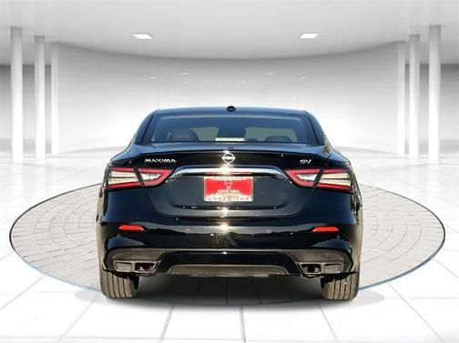 2023 Nissan Maxima SV
