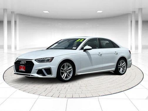 2022 Audi A4 45 S line Premium Plus