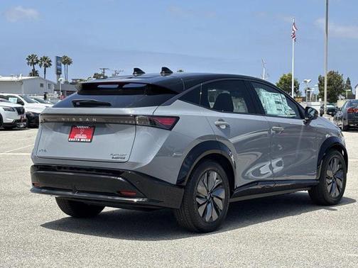 2025 Nissan ARIYA PLATINUM+