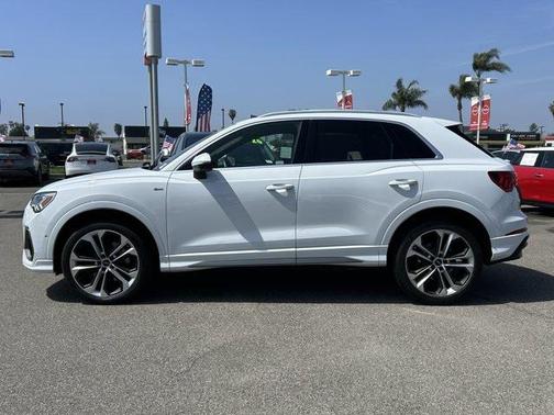 2020 Audi Q3 45 S line Prestige