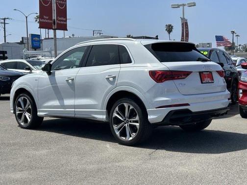 2020 Audi Q3 45 S line Prestige