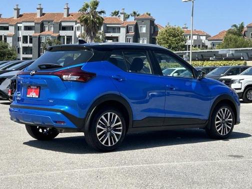 2022 Nissan Kicks SV