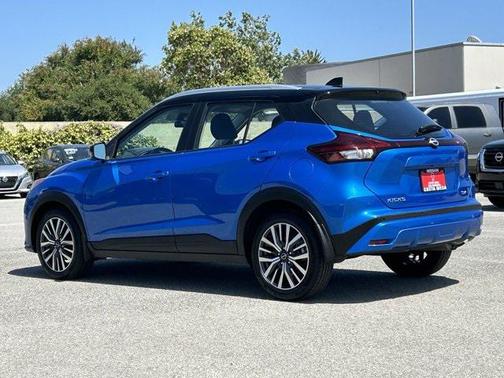 2022 Nissan Kicks SV