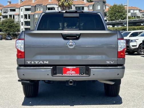 2021 Nissan Titan SV