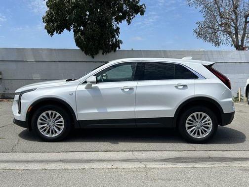 2024 Cadillac XT4 Luxury