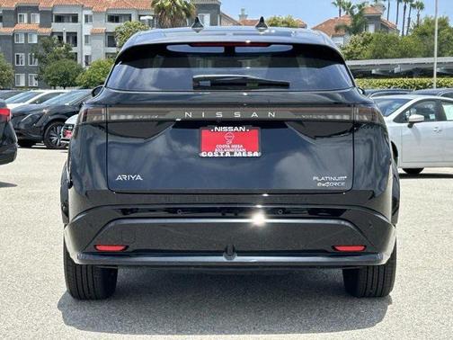 2025 Nissan ARIYA PLATINUM+